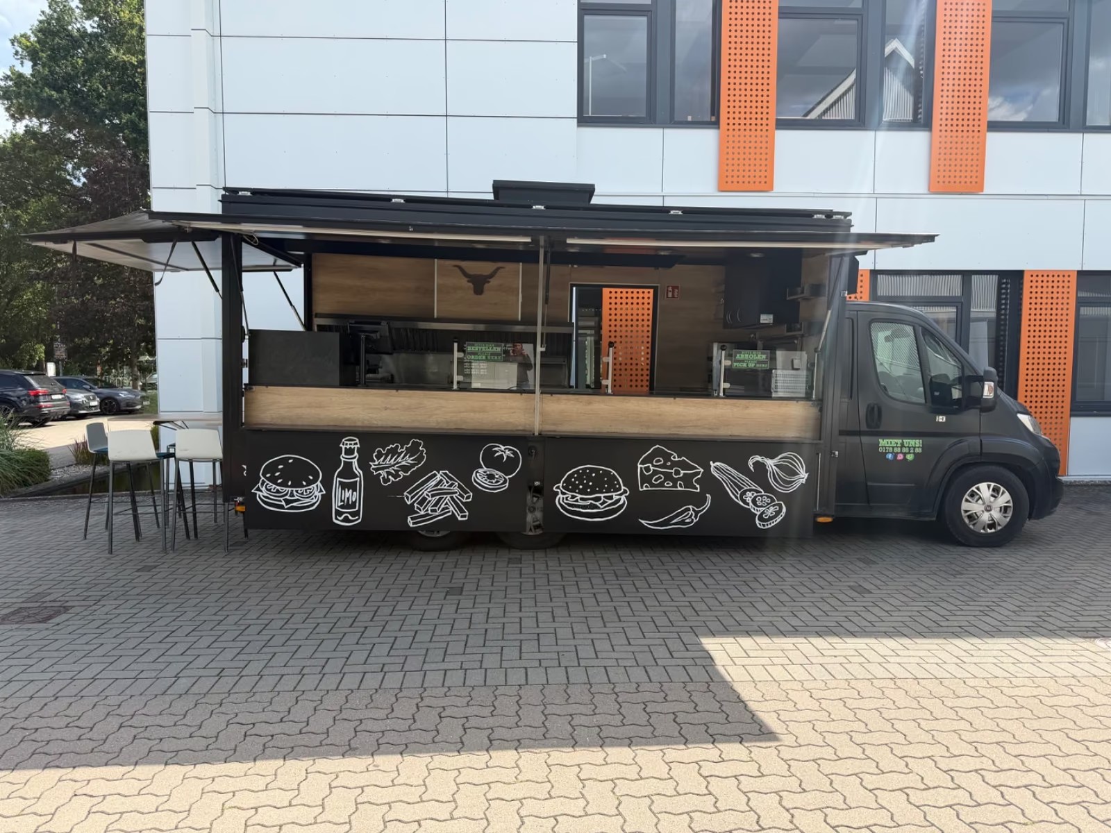 23863 (Foodtruck)(955)