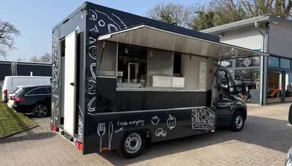 26180 (Foodtruck)(943)